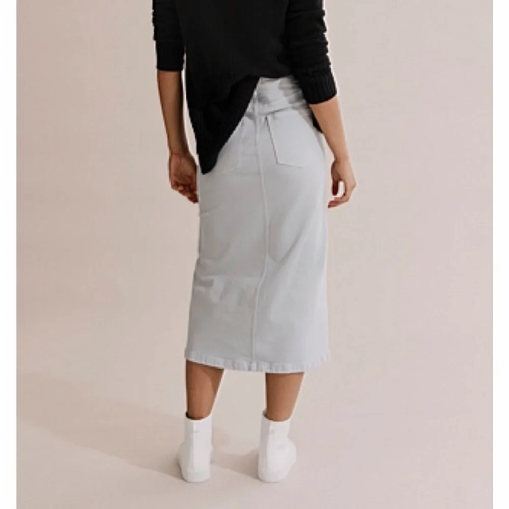 Light Grey COUNTRY ROAD Denim Midi Skirt, Stretch, Pockets, Front Split, Size 16 - Picture 2 of 6